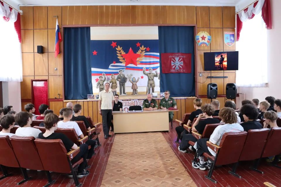 Час мужества: Память о героях СВО в стенах колледжа Час мужества: Память о героях СВО в стенах колледжа