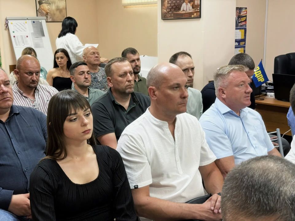 Луганское РО ЛДПР провело VI внеочередную конференцию Луганское РО ЛДПР провело VI внеочередную конференцию