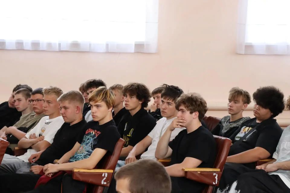 Час мужества: Память о героях СВО в стенах колледжа Час мужества: Память о героях СВО в стенах колледжа