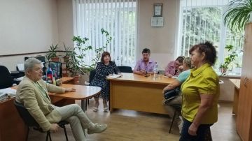 Сегодня в Передельском отделе жизнеобеспечения состоялся приём граждан депутатом Народного Совета ЛНР