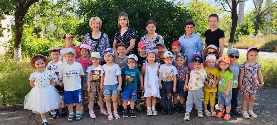 В краснолучской библиотеке прошёл праздник дружбы и сказок В краснолучской библиотеке прошёл праздник дружбы и сказок