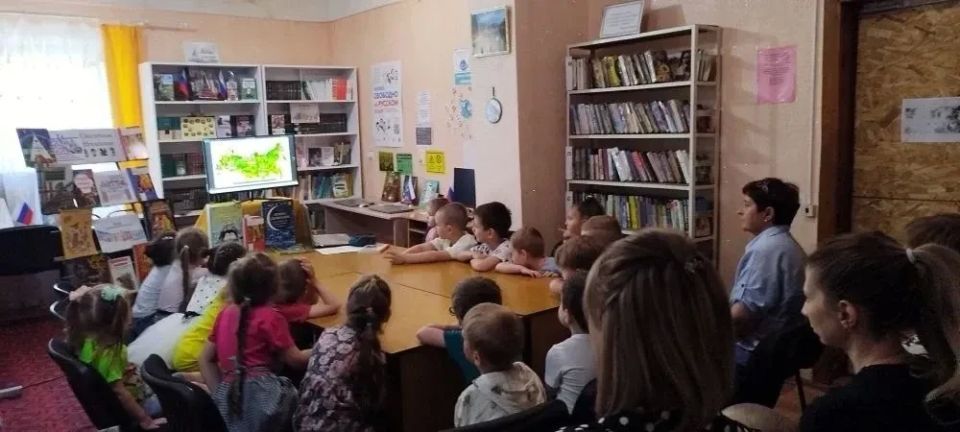 В краснолучской библиотеке прошёл праздник дружбы и сказок В краснолучской библиотеке прошёл праздник дружбы и сказок