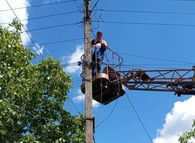Коммунальными службами проведены работы на территории города Коммунальными службами проведены работы на территории города