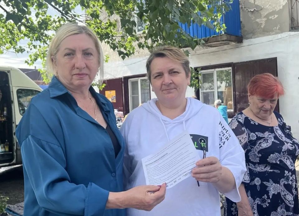 В целях предотвращения возникновения пожаров, сотрудниками отдела жизнеобеспечения г. Вахрушево, г. Миусинск, пгт. Хрустальное управления развитием территорий Администрации была проведена работа с населением и вручены... В целях предотвращения возникновения пожаров, сотрудниками отдела жизнеобеспечения г. Вахрушево, г. Миусинск, пгт. Хрустальное управления развитием территорий Администрации была проведена работа с населением и вручены...