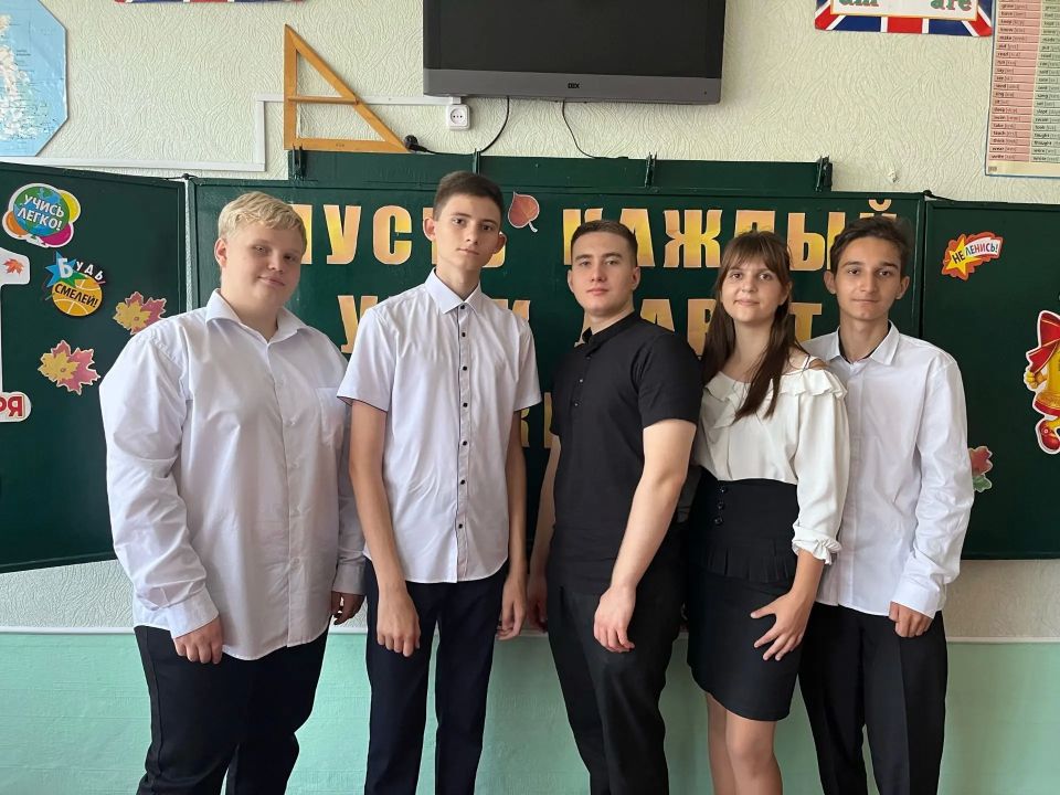 Встречайте! Выпускников 2026 года Алчевского коллегиума №1 им.Х.Алчевской Встречайте! Выпускников 2026 года Алчевского коллегиума №1 им.Х.Алчевской