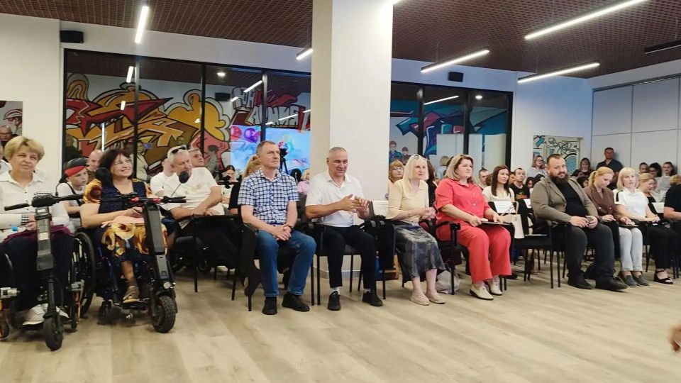 Иван Санаев: Сегодня посетил торжественное мероприятие, посвящённое юбилею Луганской региональной общественной организации «Республиканский центр социальной реабилитации инвалидов» Иван Санаев: Сегодня посетил торжественное мероприятие, посвящённое юбилею Луганской региональной общественной организации «Республиканский центр социальной реабилитации инвалидов»