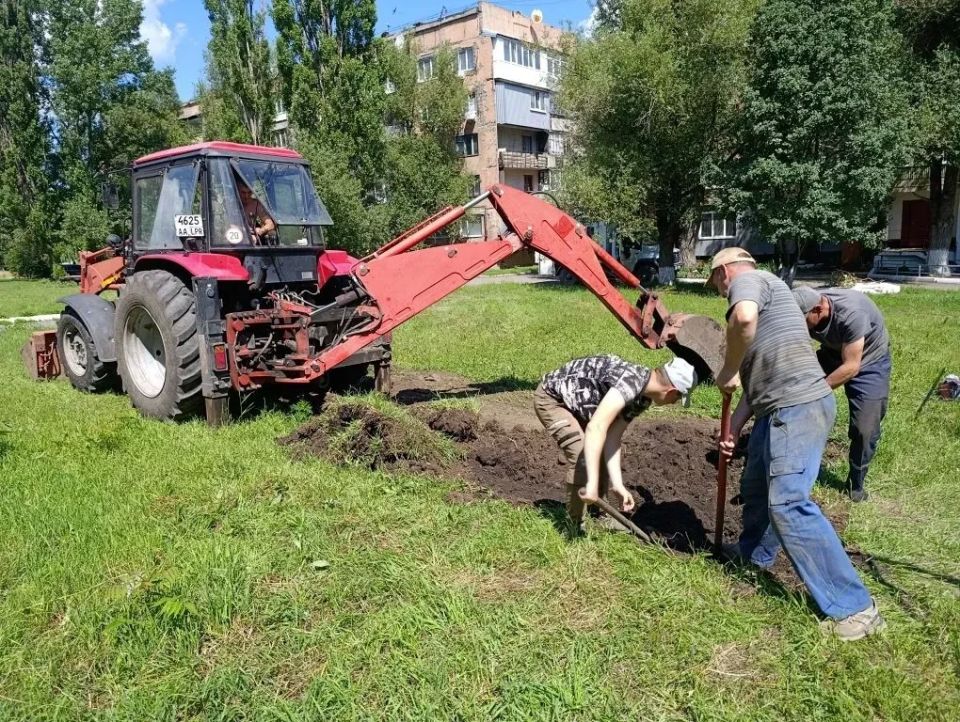 В городском округе продолжаются работы по благоустройству В городском округе продолжаются работы по благоустройству