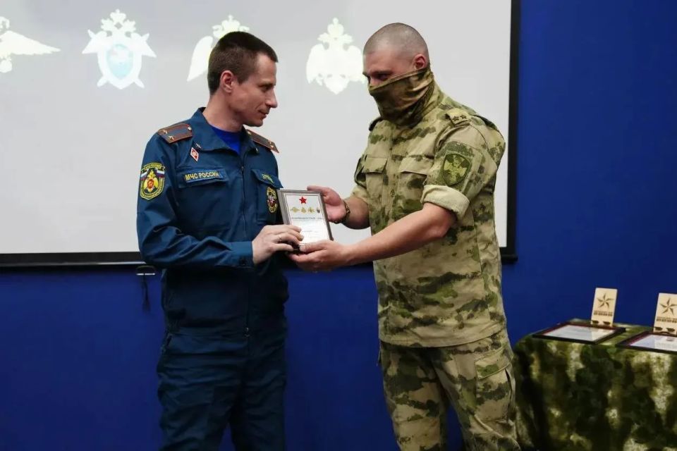 В Луганске открылась фотовыставка силовых структур «Взаимодействие-2026» В Луганске открылась фотовыставка силовых структур «Взаимодействие-2026»