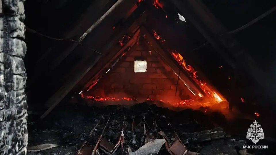 В Лисичанске произошел пожар на одном из частных подворий В Лисичанске произошел пожар на одном из частных подворий