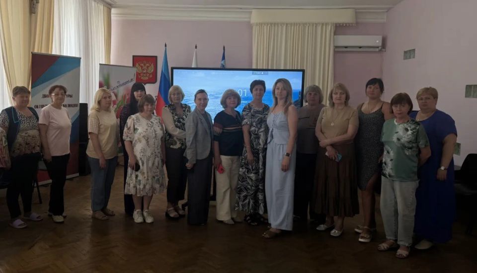 В канун дня памяти и скорби в двух первичных отделениях Брянковского отделения «Союза женщин России» состоялись слеты активисток «В единстве наша сила» В канун дня памяти и скорби в двух первичных отделениях Брянковского отделения «Союза женщин России» состоялись слеты активисток «В единстве наша сила»
