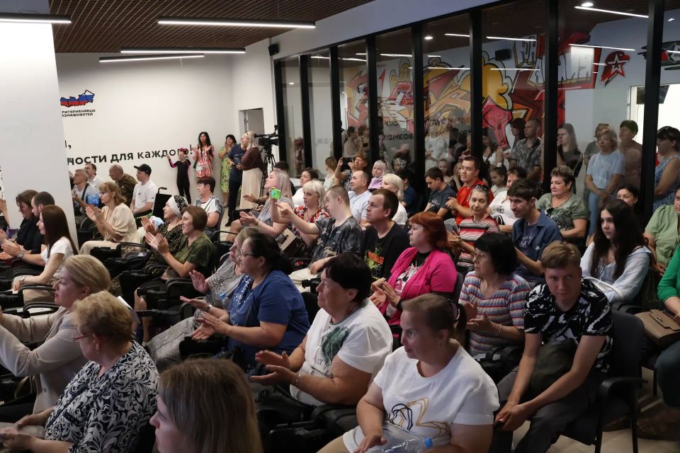 В Луганске отметили 10-летие Республиканского центра социальной реабилитации инвалидов В Луганске отметили 10-летие Республиканского центра социальной реабилитации инвалидов