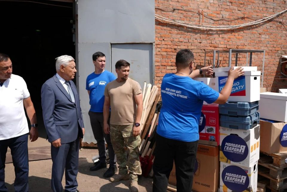 Татарстан отправил 135 тонн гуманитарной помощи в ЛНР Татарстан отправил 135 тонн гуманитарной помощи в ЛНР