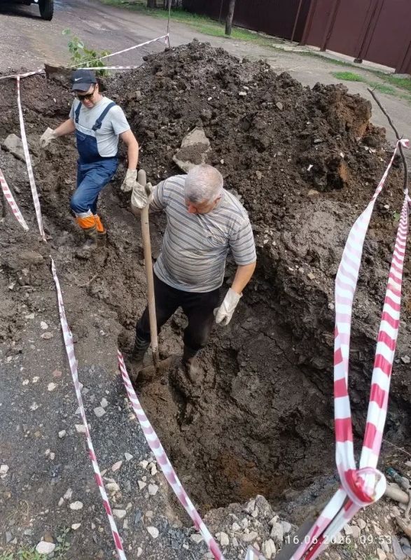 ГУП ЛНР «Лугансквода» продолжает ремонтные работы в округе ГУП ЛНР «Лугансквода» продолжает ремонтные работы в округе