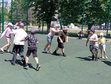 В Кировском историко-художественном музее была проведена образовательно-игровая программа «Игры народов России», для детей, посещающих летнюю тематическую площадку в Кировской СШ №2