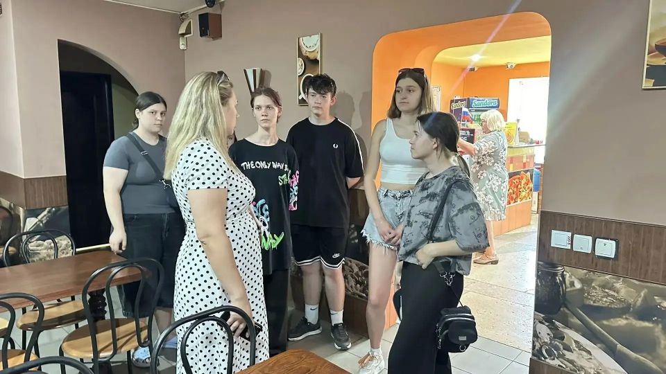 В рамках партийного проекта "Моя карьера с Единой Россией" при содействии центра занятости города Брянки состоялось очередное мероприятие молодёжного клуба «Вертикаль», целью которого стало ознакомление обучающихся с...