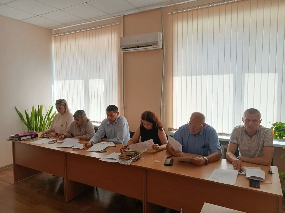 Безопасность на первом месте: в Ровеньках обсудили профилактику правонарушений и детского травматизма Безопасность на первом месте: в Ровеньках обсудили профилактику правонарушений и детского травматизма