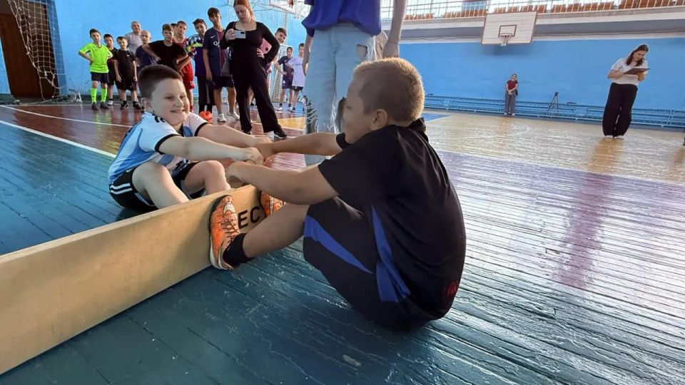 В Кировске прошло спортивное соревнование по национальному виду спорта мас – рестлингу в рамках марафона «Сила России» В Кировске прошло спортивное соревнование по национальному виду спорта мас – рестлингу в рамках марафона «Сила России»