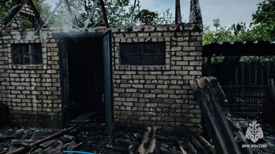 В Лисичанске произошел пожар на одном из частных подворий В Лисичанске произошел пожар на одном из частных подворий