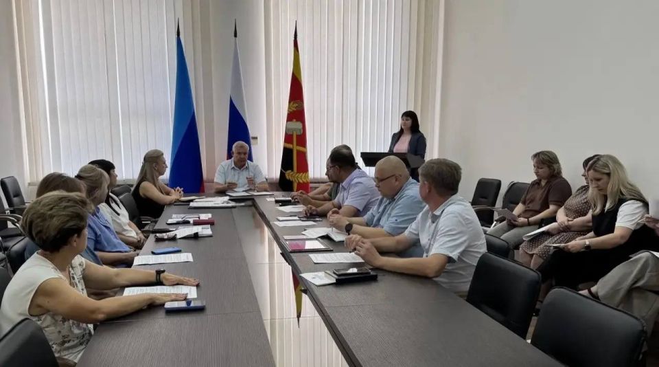 Владимир Шавлай: Депутаты Краснодонского муниципального округа провели совместное заседание постоянных комиссий Владимир Шавлай: Депутаты Краснодонского муниципального округа провели совместное заседание постоянных комиссий