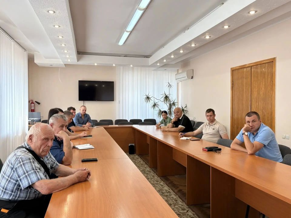 В Администрации городского округа муниципальное образование городской округ город Кировск Луганской Народной Республики состоялось заседание общественной комиссии по итогам проведения в 2026 году голосования по отбору... В Администрации городского округа муниципальное образование городской округ город Кировск Луганской Народной Республики состоялось заседание общественной комиссии по итогам проведения в 2026 году голосования по отбору...