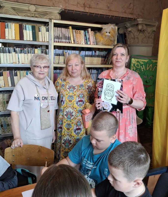 Мастер-класс «Матрешка» объединил юные сердца в Год единства народов России Мастер-класс «Матрешка» объединил юные сердца в Год единства народов России