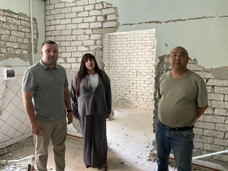 В Антраците стартовал ремонт Антрацитовского детского сада комбинированного вида № 13 «Барвинок» В Антраците стартовал ремонт Антрацитовского детского сада комбинированного вида № 13 «Барвинок»