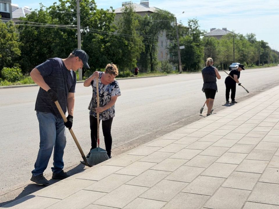 Сергей Колягин: После завершения работ по обустройству обочины на спуске с улицы Макаренко в направлении частного сектора по улице Крупская, специалисты Муниципального унитарного предприятия «Комбинат коммунальных услуг... Сергей Колягин: После завершения работ по обустройству обочины на спуске с улицы Макаренко в направлении частного сектора по улице Крупская, специалисты Муниципального унитарного предприятия «Комбинат коммунальных услуг...