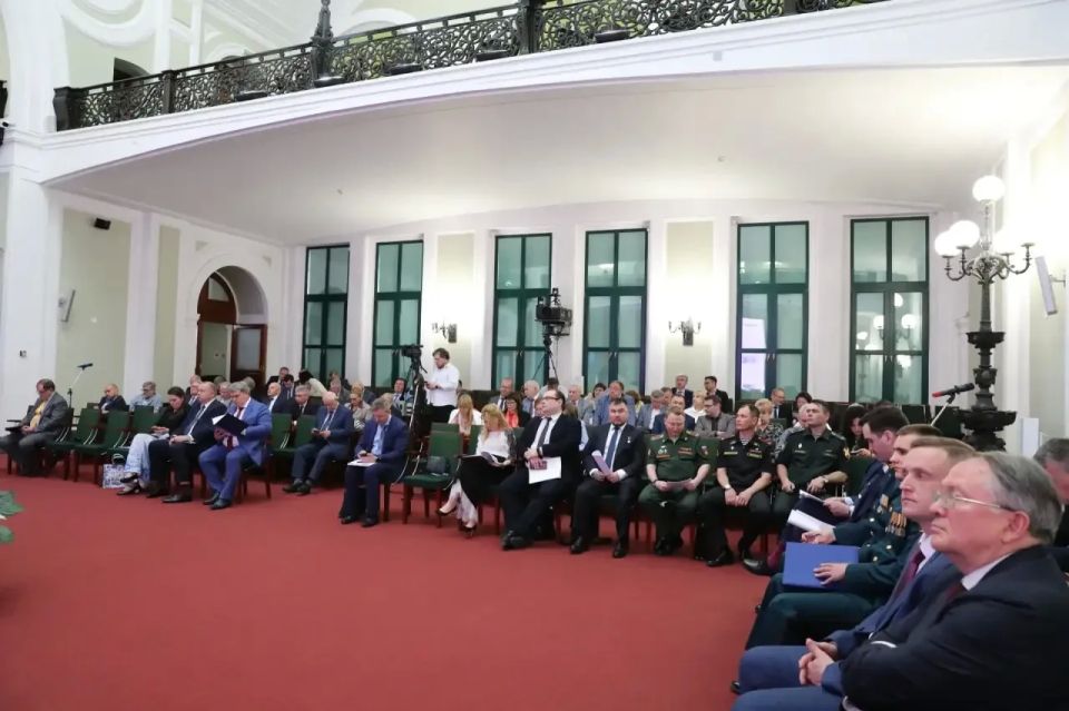 Дарья Лантратова: Очередное заседание Совета Торгово-промышленной палаты России — о самом главном Дарья Лантратова: Очередное заседание Совета Торгово-промышленной палаты России — о самом главном
