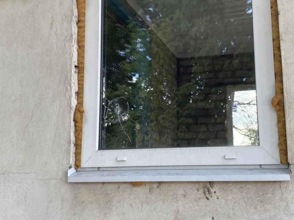 Четыре жителя ЛНР ранены в результате ударов украинских БПЛА Четыре жителя ЛНР ранены в результате ударов украинских БПЛА