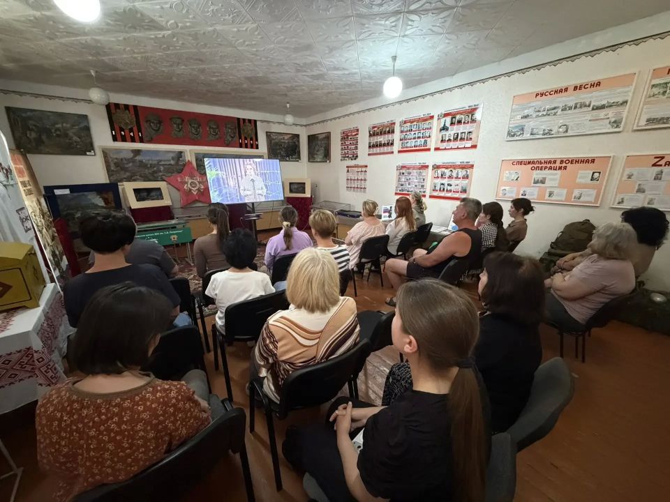 Женские коллективы активно присоединились к акции "Женщины против неонацизма