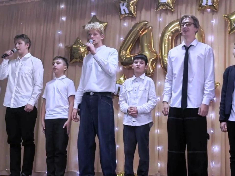 Выпуск 2026 года Алчевской средней школы №6 - это не просто класс, это настоящая семья! Выпуск 2026 года Алчевской средней школы №6 - это не просто класс, это настоящая семья!