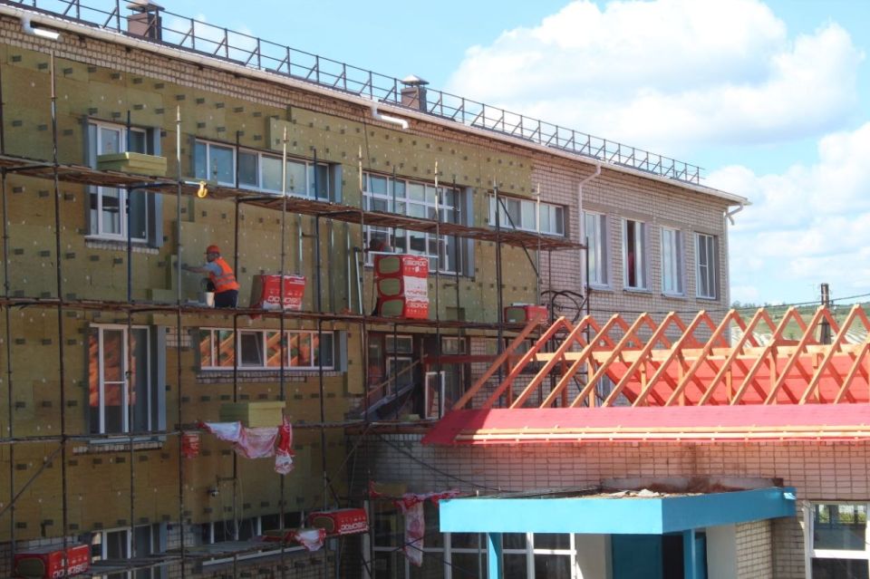 В пгт Новопсков партийный десант Всероссийской политической партии «Единая Россия» посетил ГБОУ ЛНР «Новопсковская средняя школа» Новопсковского муниципального округа В пгт Новопсков партийный десант Всероссийской политической партии «Единая Россия» посетил ГБОУ ЛНР «Новопсковская средняя школа» Новопсковского муниципального округа
