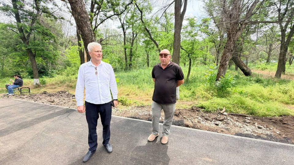 Сергей Козенко: О ходе благоустройства парка в Молодогвардейске Сергей Козенко: О ходе благоустройства парка в Молодогвардейске