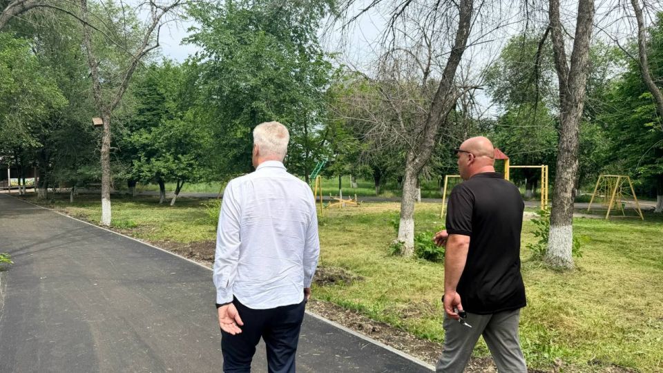Сергей Козенко: О ходе благоустройства парка в Молодогвардейске Сергей Козенко: О ходе благоустройства парка в Молодогвардейске