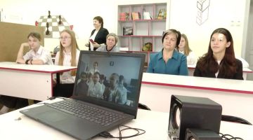 Около 20 школ Славяносербского округа уже сотрудничают с коллегами в Алтайском крае
