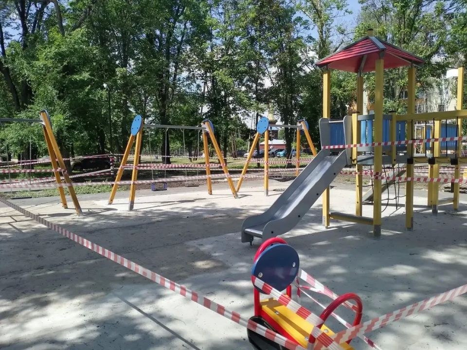 И.о прокурора Луганской Народной Республики Валерий Кузьмин с выездом на место проверил ход и качество выполняемых работ по благоустройству сквера «Марс» по ул. Чичерина в г. Свердловске И.о прокурора Луганской Народной Республики Валерий Кузьмин с выездом на место проверил ход и качество выполняемых работ по благоустройству сквера «Марс» по ул. Чичерина в г. Свердловске