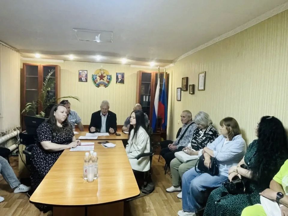 Сегодня в Суходольске состоялась важная встреча с семьями наших героев — участников специальной военной операции, погибших, защищая Отечество Сегодня в Суходольске состоялась важная встреча с семьями наших героев — участников специальной военной операции, погибших, защищая Отечество