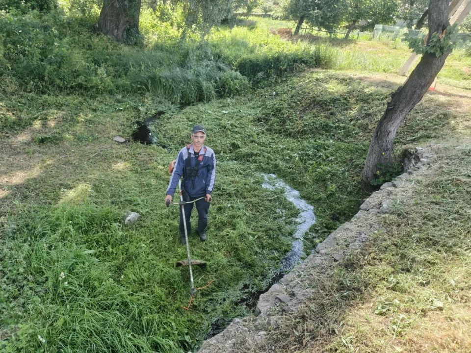 В пгт Городище прошли очередные субботники в которых приняли участие сотрудники отдела по ОЖД пгт Городище, с. Малоивановка, Городищенского фольклорного центра, Городищенской средней школы№ 23, работники благоустройства МУП... В пгт Городище прошли очередные субботники в которых приняли участие сотрудники отдела по ОЖД пгт Городище, с. Малоивановка, Городищенского фольклорного центра, Городищенской средней школы№ 23, работники благоустройства МУП...