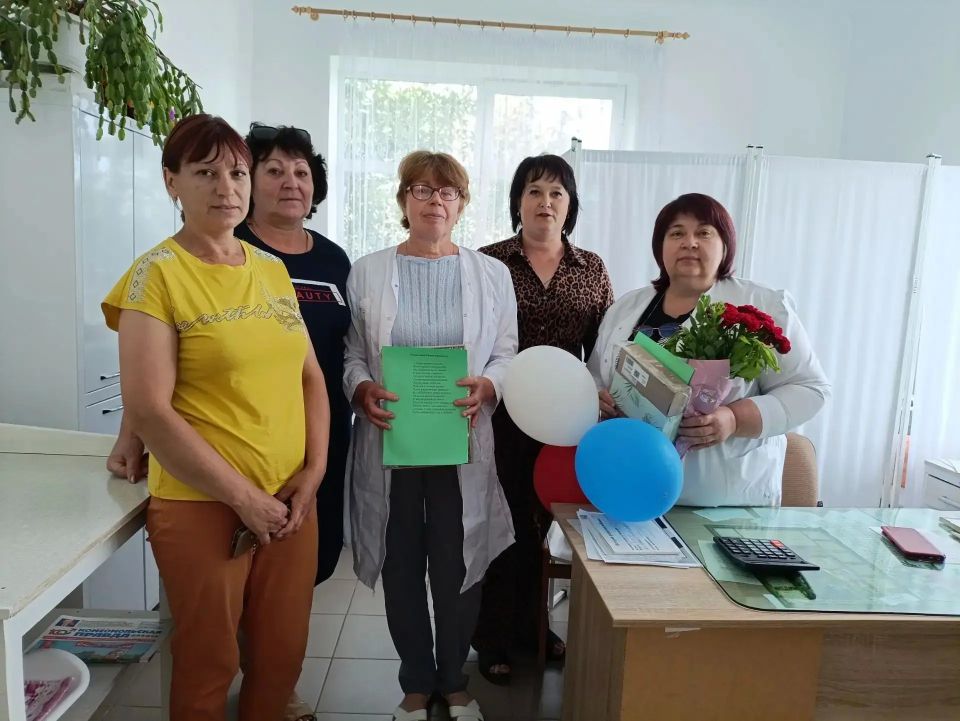 Сегодня Великочерниговский отдел жизнеобеспечения в трёх населённых пунктах совместно с сотрудниками библиотек и домов культуры с огромной благодарностью поздравляет медицинский персонал с Днём медика! Сегодня Великочерниговский отдел жизнеобеспечения в трёх населённых пунктах совместно с сотрудниками библиотек и домов культуры с огромной благодарностью поздравляет медицинский персонал с Днём медика!
