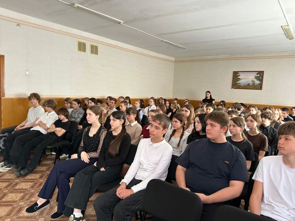 Перевальская молодежь активно включилась в профилактические мероприятия, организованные отделом молодежи Администрации Перевальского муниципального округа