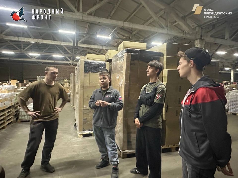 Молодёжка НФ ЛНР провела рефлексию после насыщенного трудового дня! Молодёжка НФ ЛНР провела рефлексию после насыщенного трудового дня!