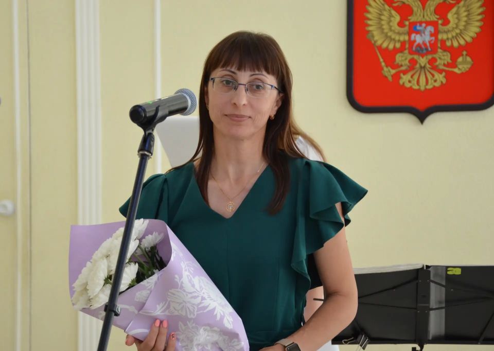 Сердца, дарящие здоровье: в Новоайдаре чествовали медицинских работников! Сердца, дарящие здоровье: в Новоайдаре чествовали медицинских работников!