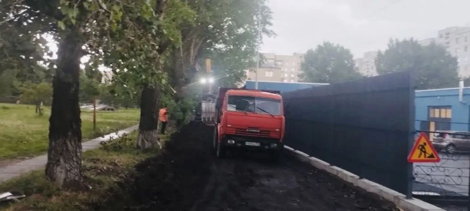 Новости дорожного ремонта. Специалисты подрядной организации приступили к ремонту дорожного полотна