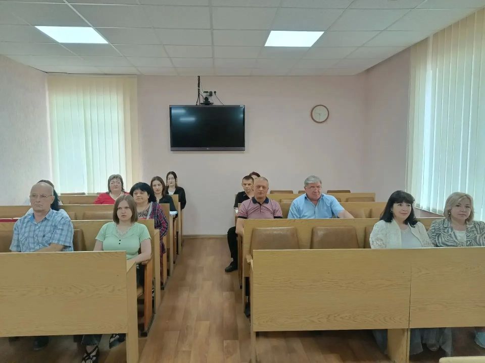 Рабочее совещание в Ровеньках: акцентируем внимание на людях и результативности, в соответствии с задачами Главы ЛНР Рабочее совещание в Ровеньках: акцентируем внимание на людях и результативности, в соответствии с задачами Главы ЛНР
