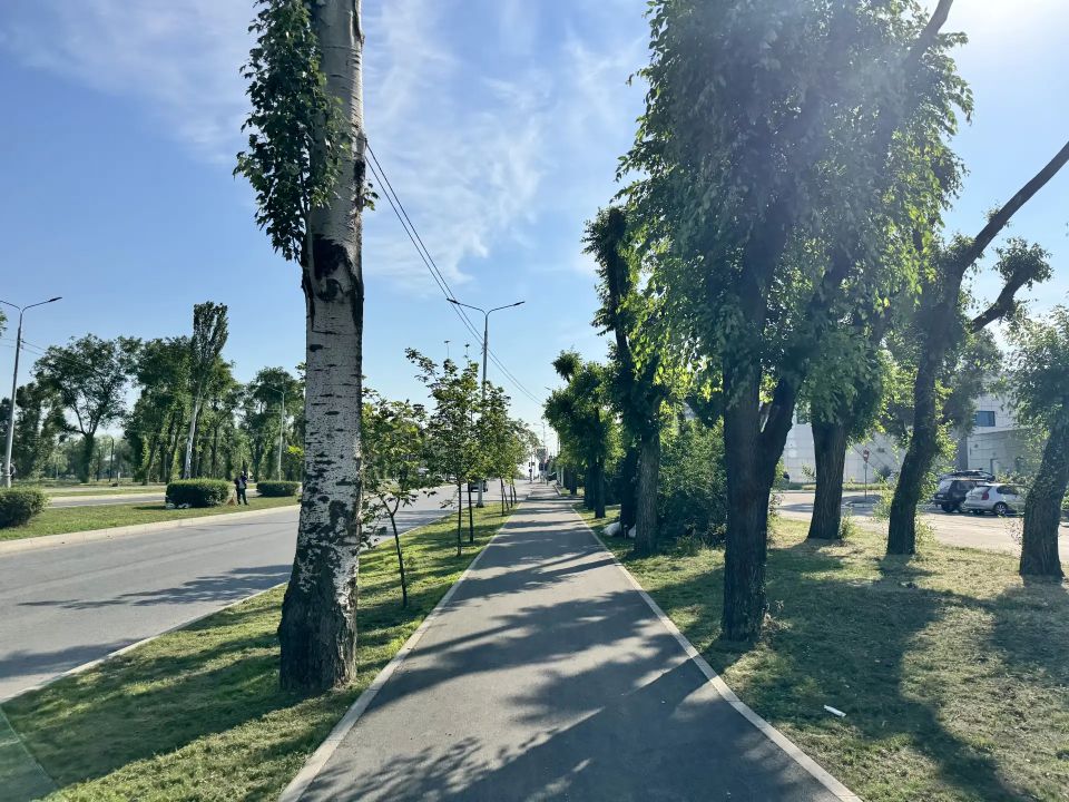 В Луганске продолжается масштабное обновление улицы Буденного В Луганске продолжается масштабное обновление улицы Буденного