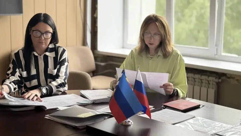Под председательством заместителя Главы Администрации Евгении Волковой состоялось заседание комиссии по делам несовершеннолетних и защите их прав городского округа города Рубежное