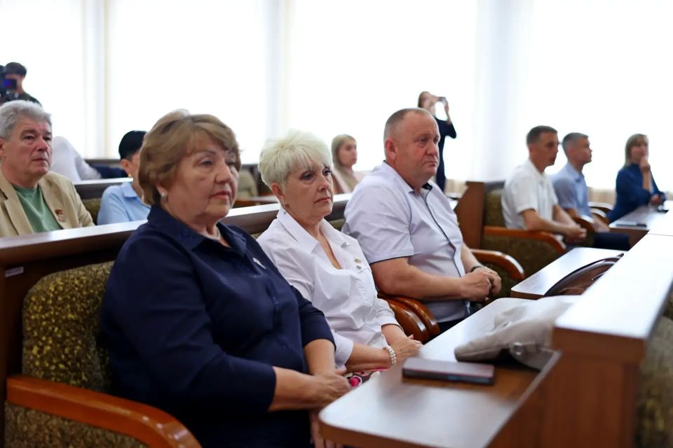 Бюджетная политика ЛНР в 2025 году была направлена на решение социальных задач Бюджетная политика ЛНР в 2025 году была направлена на решение социальных задач
