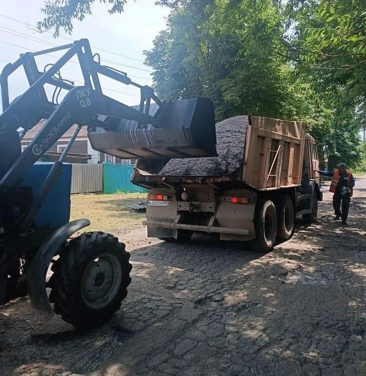 Коммунальными службами проведены работы на территории города Коммунальными службами проведены работы на территории города