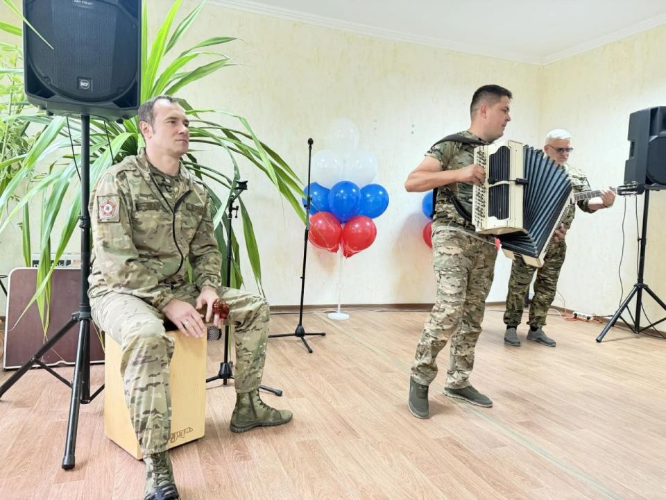 В Луганской городской больнице №1 прошло праздничное мероприятие В Луганской городской больнице №1 прошло праздничное мероприятие