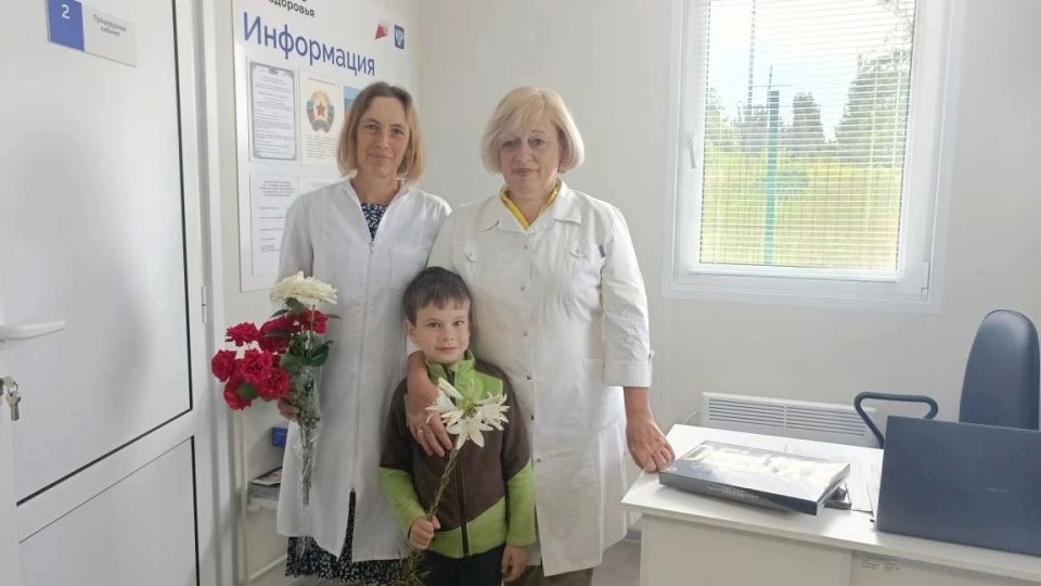 Сегодня Великочерниговский отдел жизнеобеспечения в трёх населённых пунктах совместно с сотрудниками библиотек и домов культуры с огромной благодарностью поздравляет медицинский персонал с Днём медика! Сегодня Великочерниговский отдел жизнеобеспечения в трёх населённых пунктах совместно с сотрудниками библиотек и домов культуры с огромной благодарностью поздравляет медицинский персонал с Днём медика!